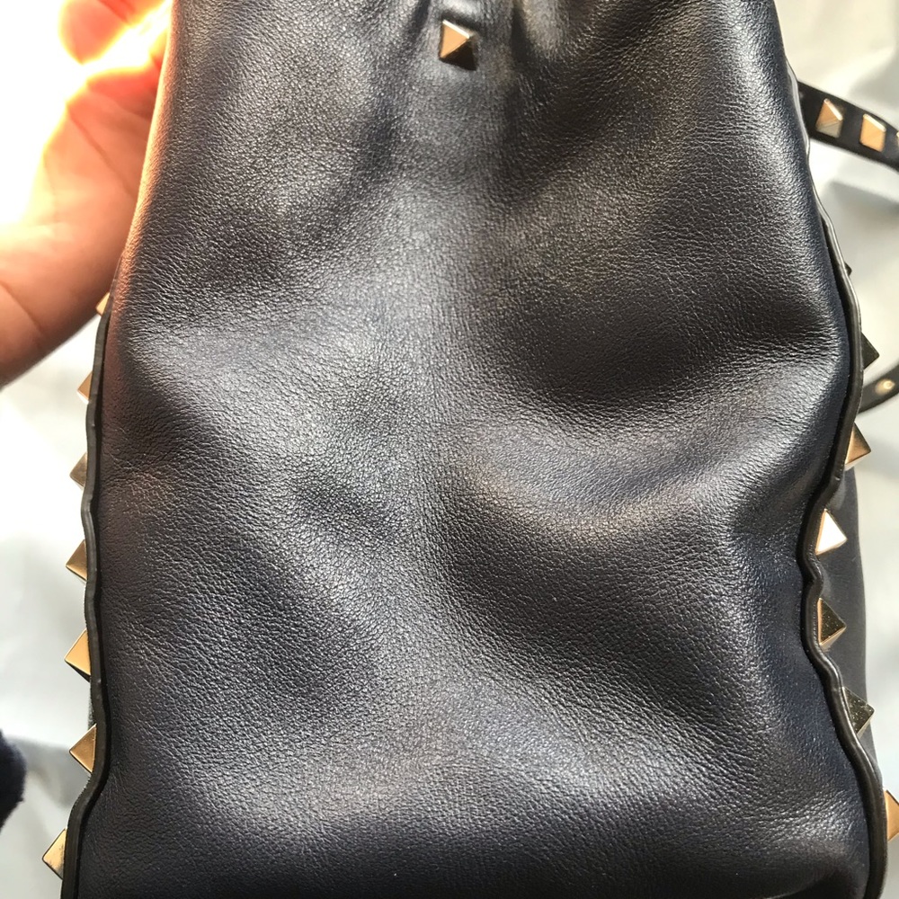Valentino Rockstud Trapeze Tote Small Navy EUC - Picture 9 of 13